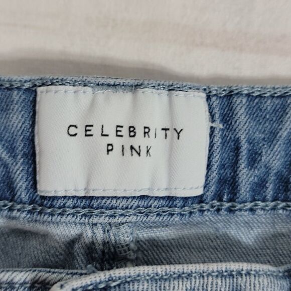 𝅺celebrity Pink Light Wash Denim Jean Shorts size 26 - Picture 2 of 7
